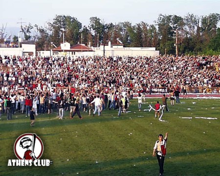 ael-niki-volou-010603-11